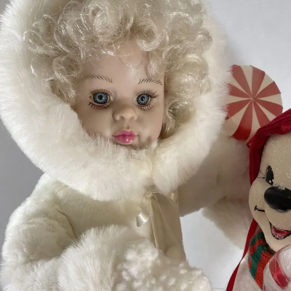 Santa’s Best Holiday Animation Girl And Bear With Candy Cane (1996)Tested/Works